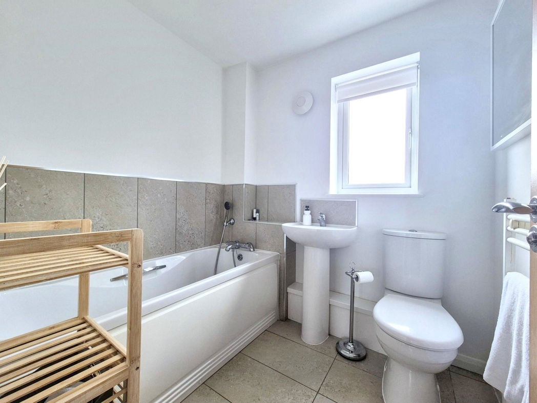 Property image 16 of 20