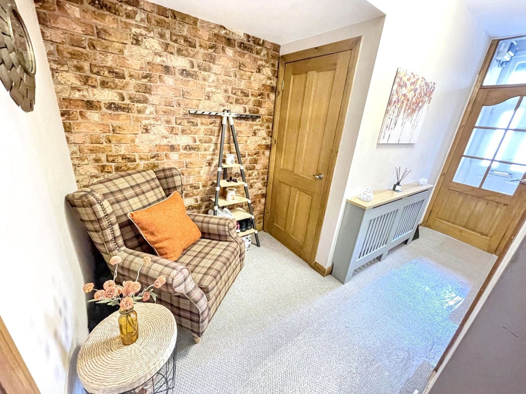 Property image 4 of 11