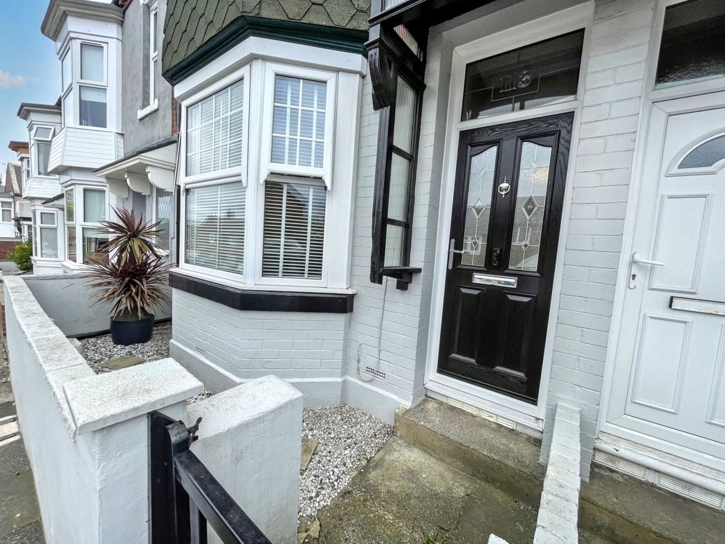 Property image 3 of 11