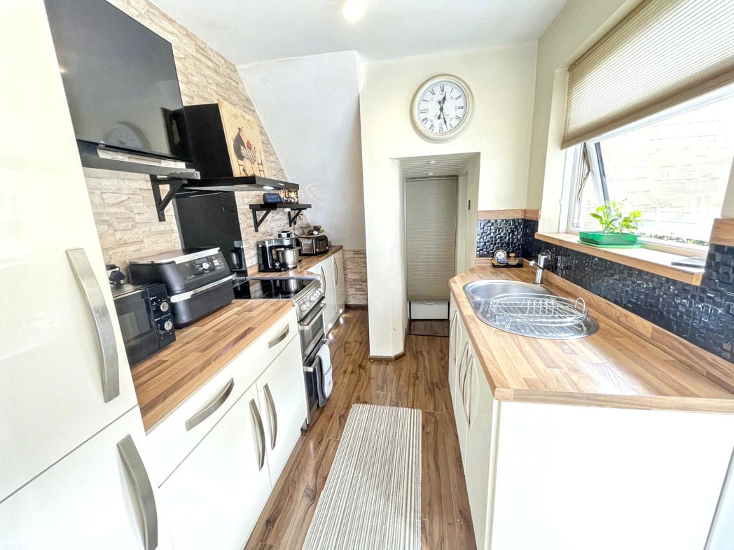 Property image 6 of 11