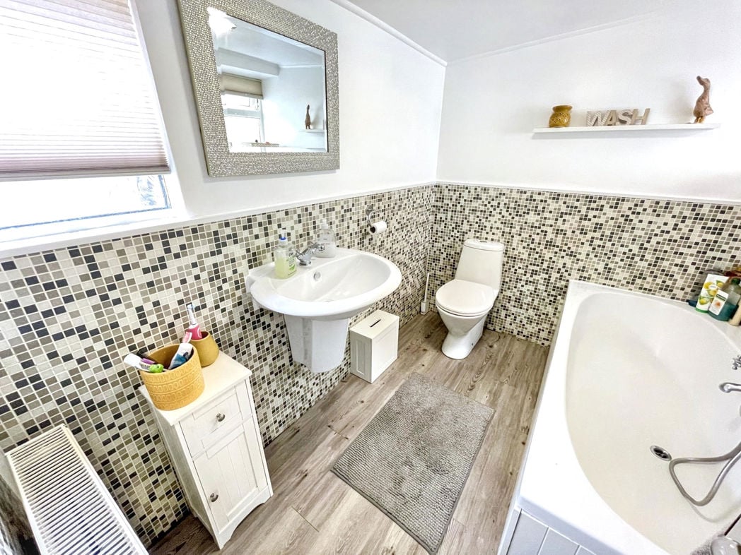 Property image 7 of 11