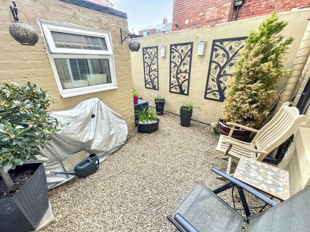 Property image 11 of 11