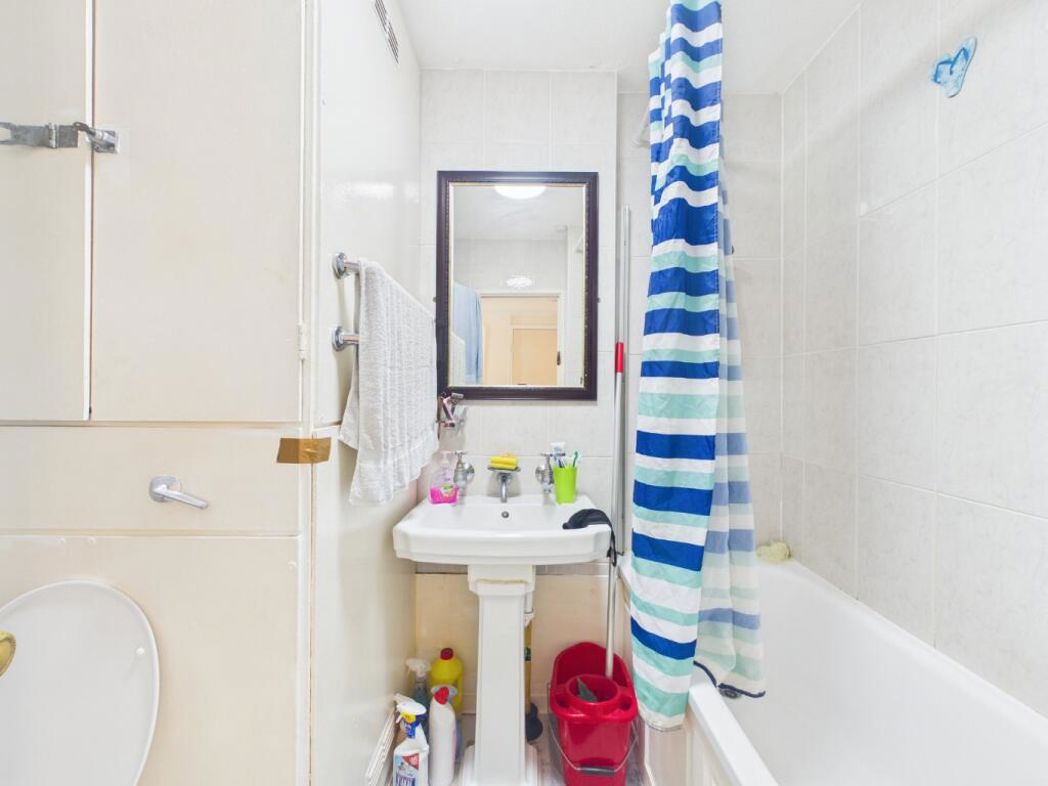 Property image 5 of 6