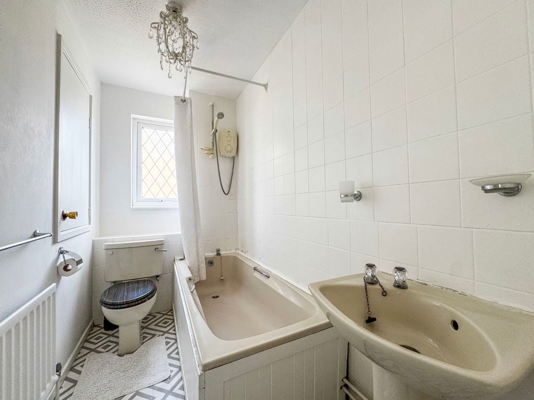 Property image 7 of 9