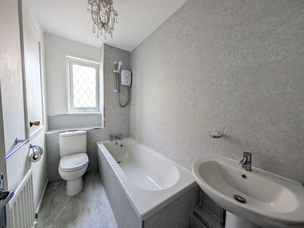 Property image 7 of 9