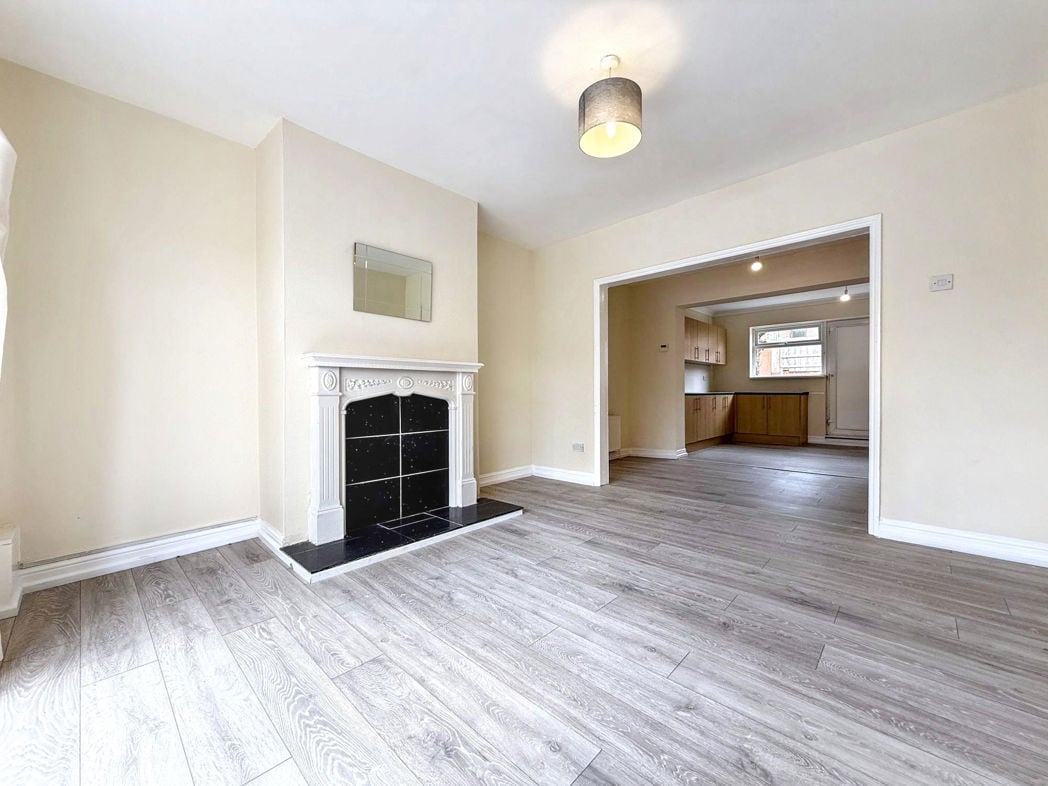 Property image 2 of 13
