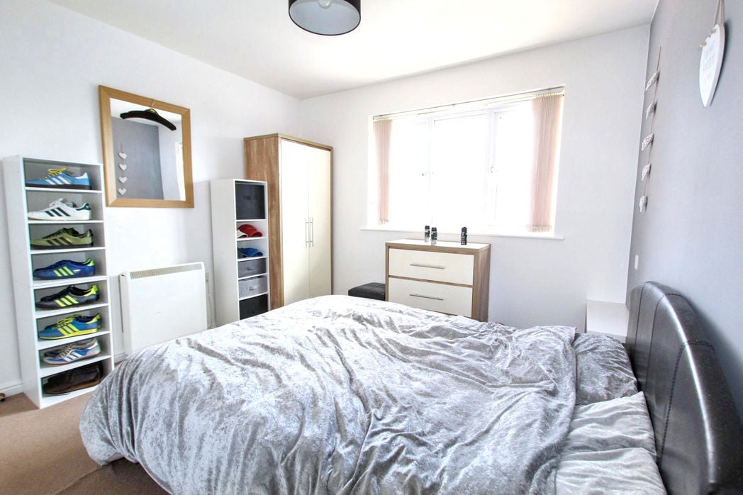 Property image 8 of 17