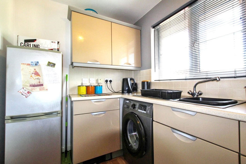 Property image 11 of 17