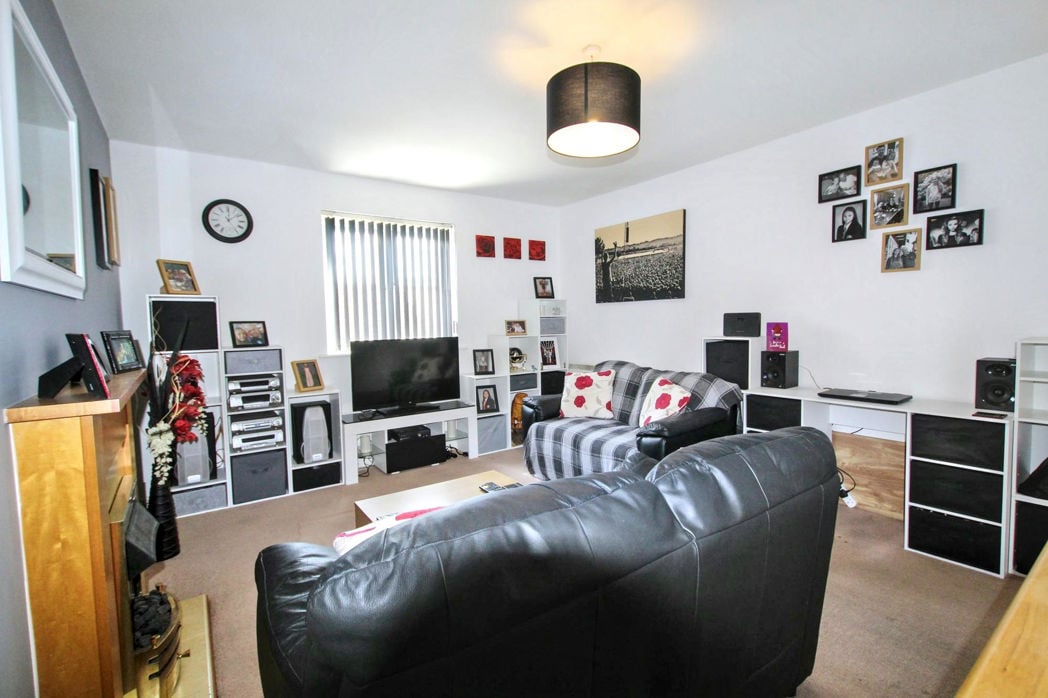 Property image 4 of 17
