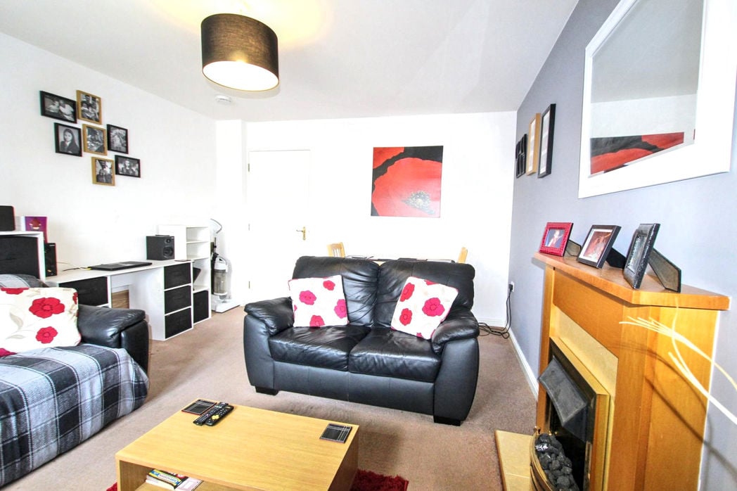 Property image 13 of 17