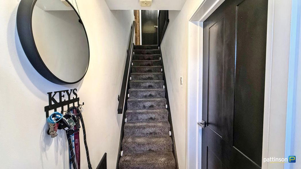 Property image 3 of 22