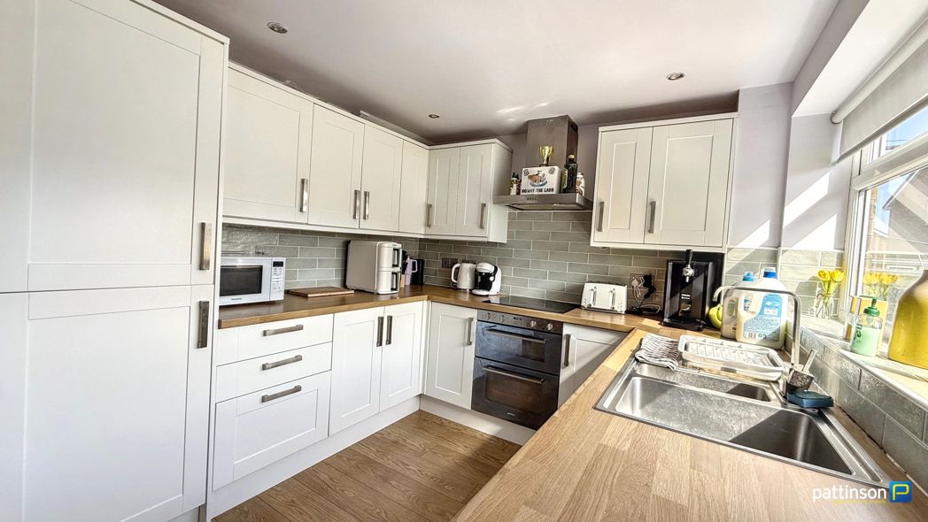 Property image 9 of 22