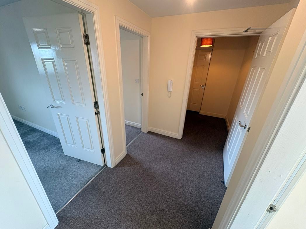 Property image 6 of 17