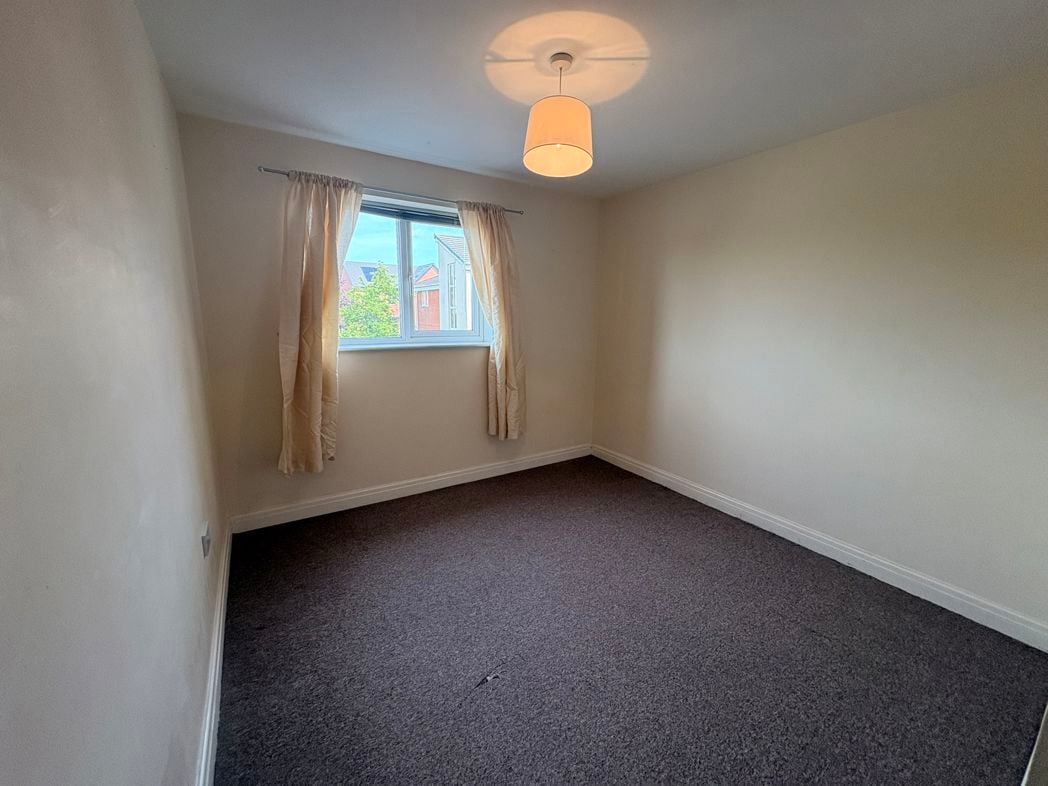 Property image 8 of 17