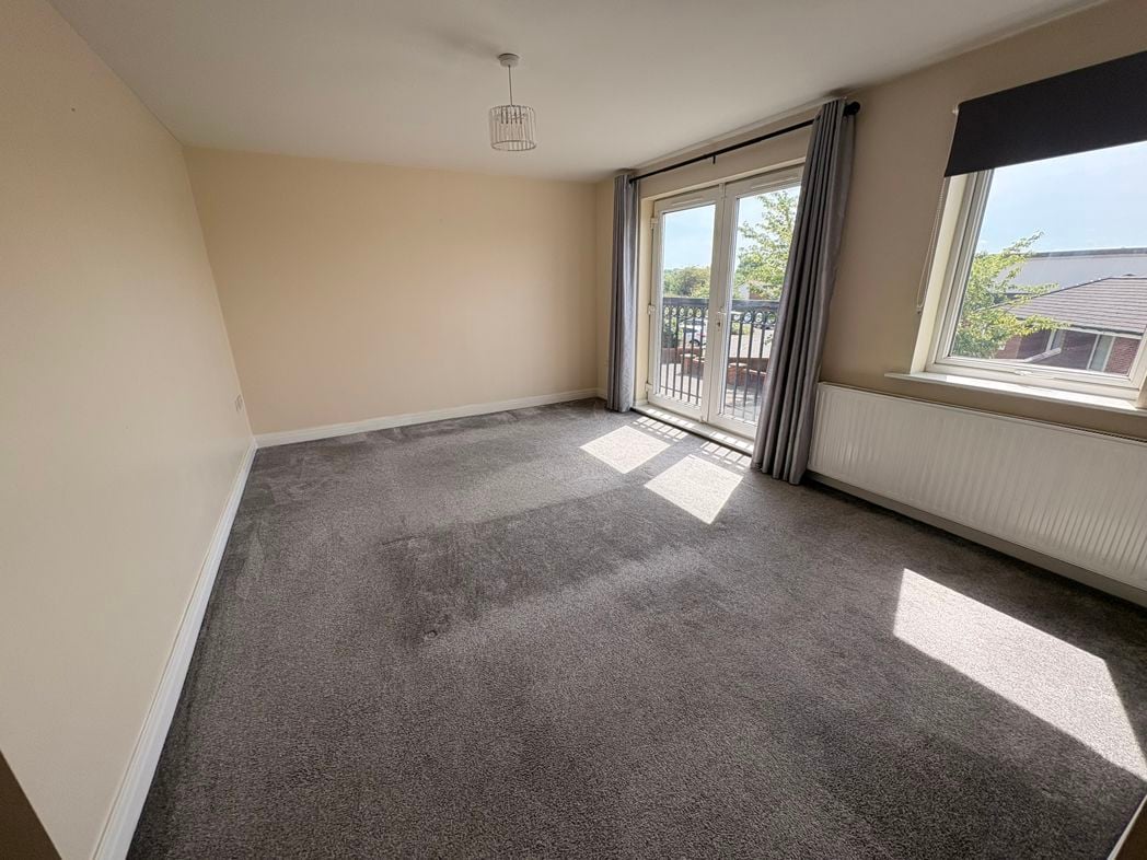 Property image 12 of 17