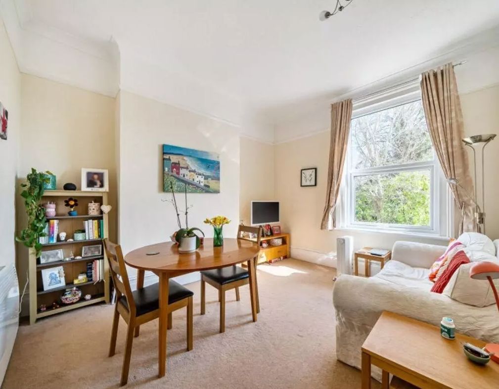 Property image 3 of 11