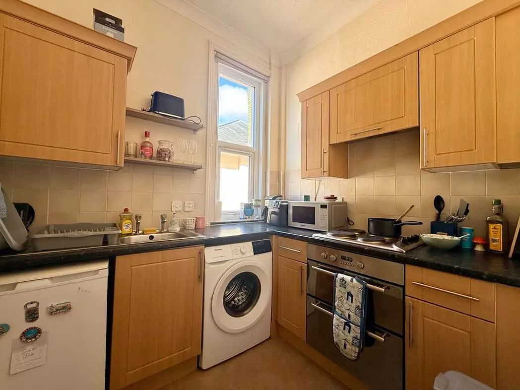 Property image 4 of 11
