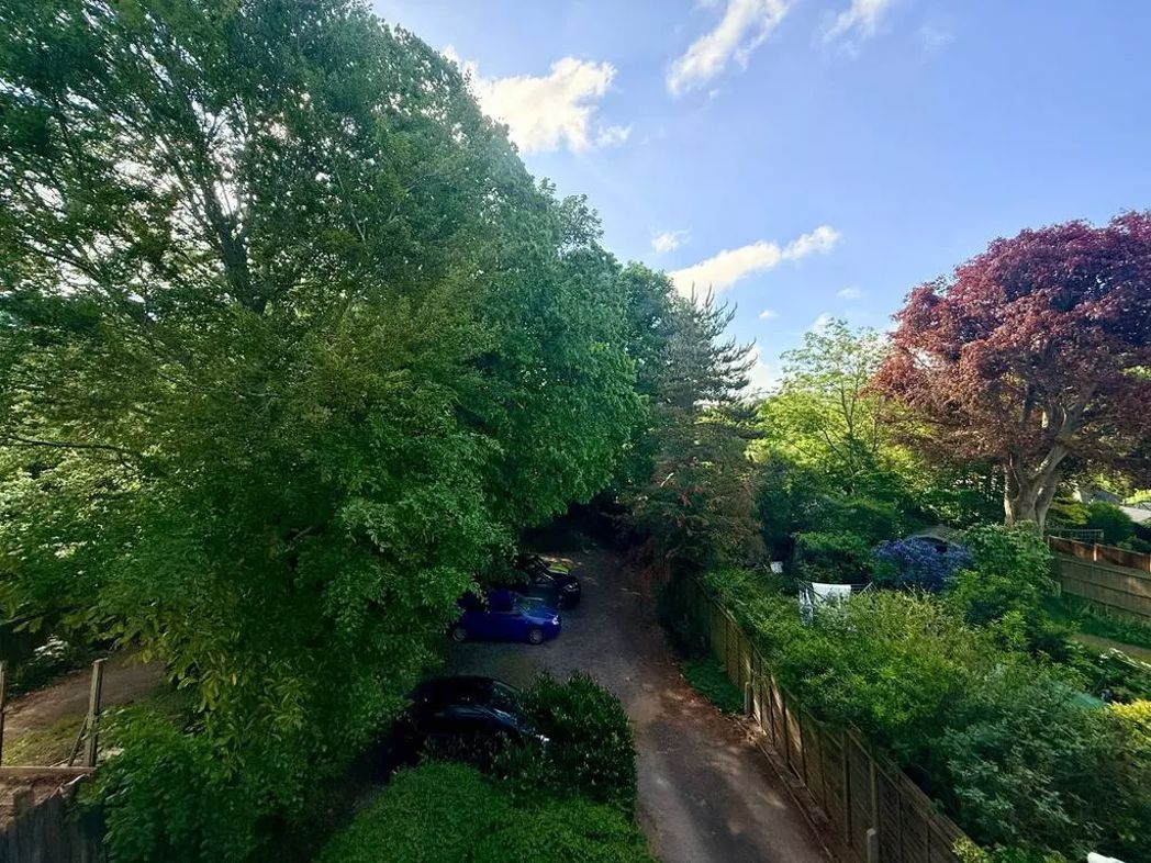 Property image 8 of 11