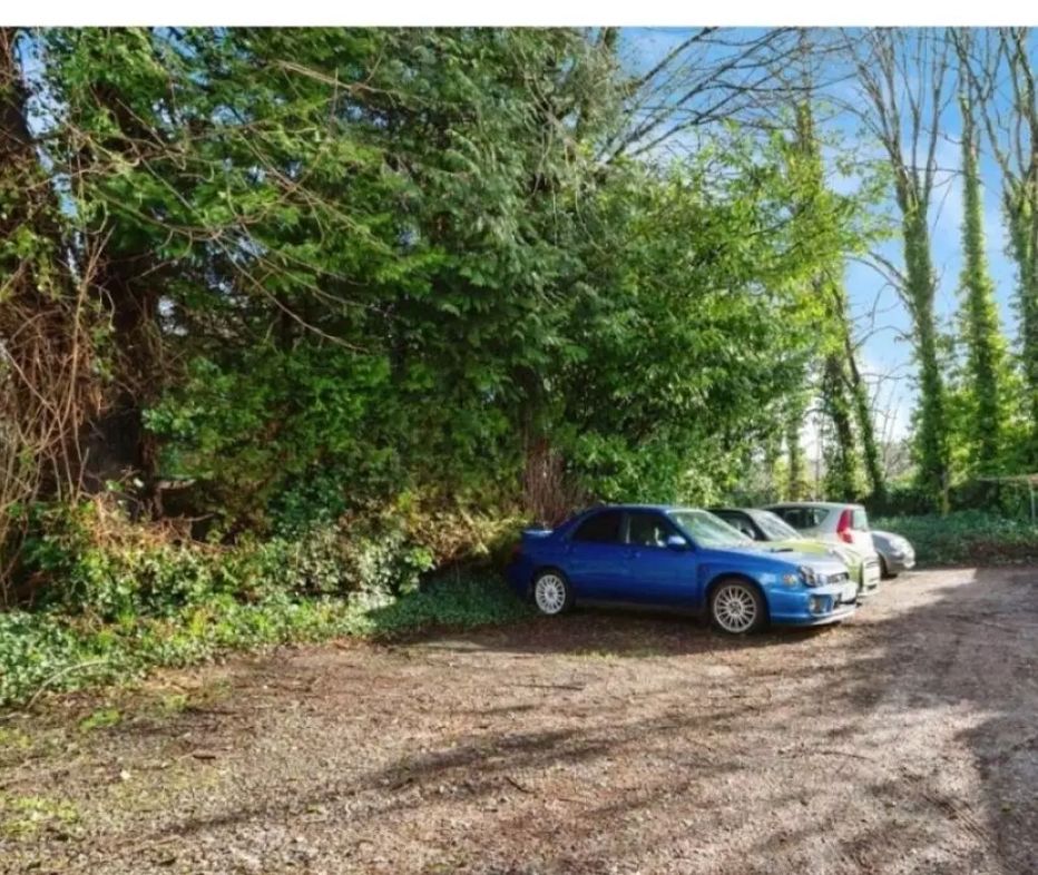 Property image 10 of 11
