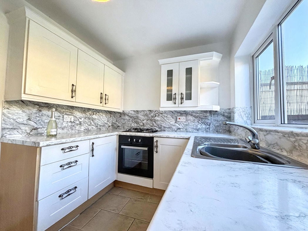 Property image 5 of 13