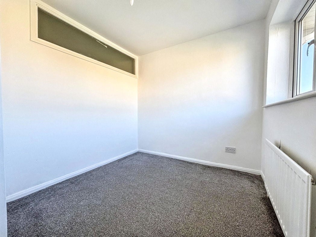 Property image 10 of 13