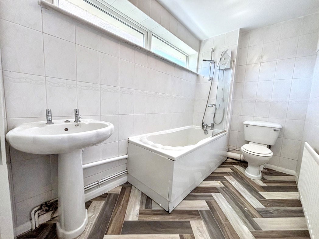 Property image 11 of 13