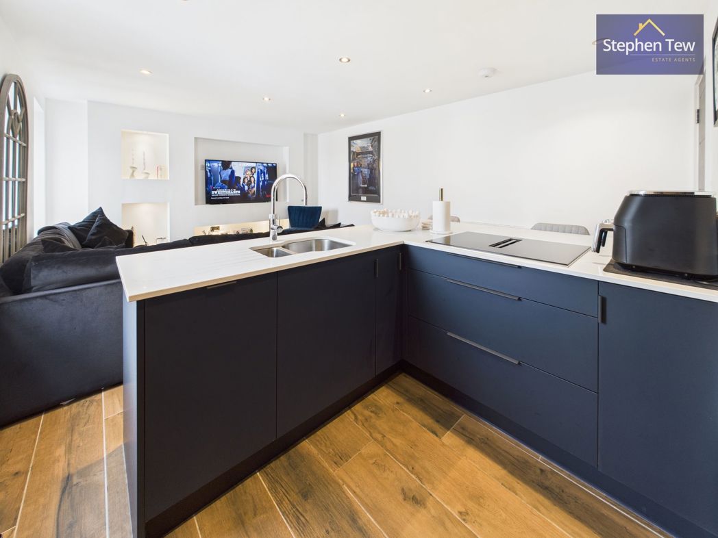 Property image 5 of 40