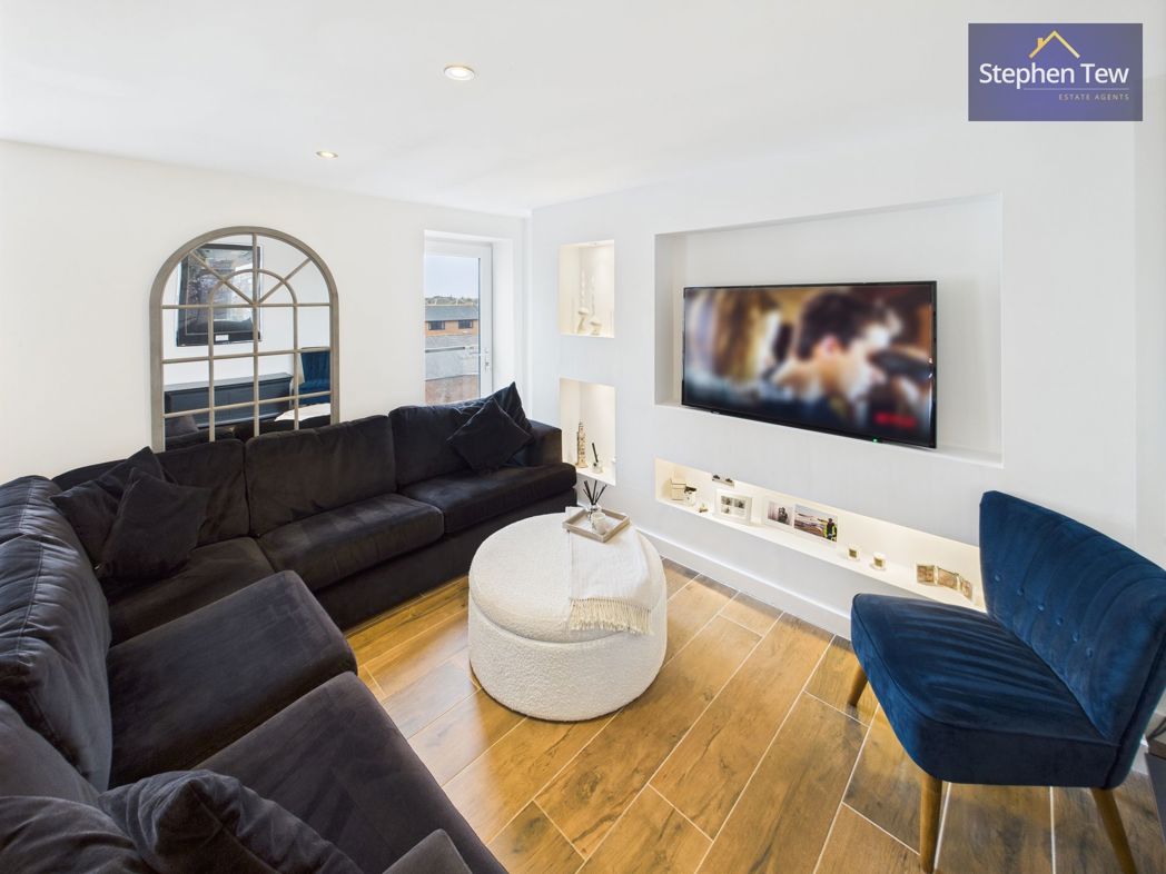 Property image 9 of 40