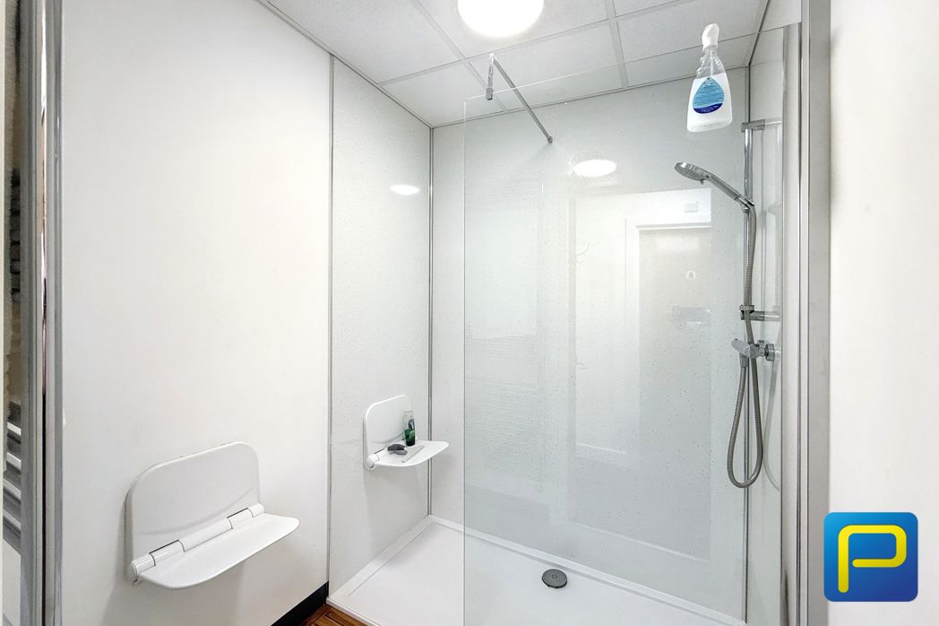 Property image 23 of 34