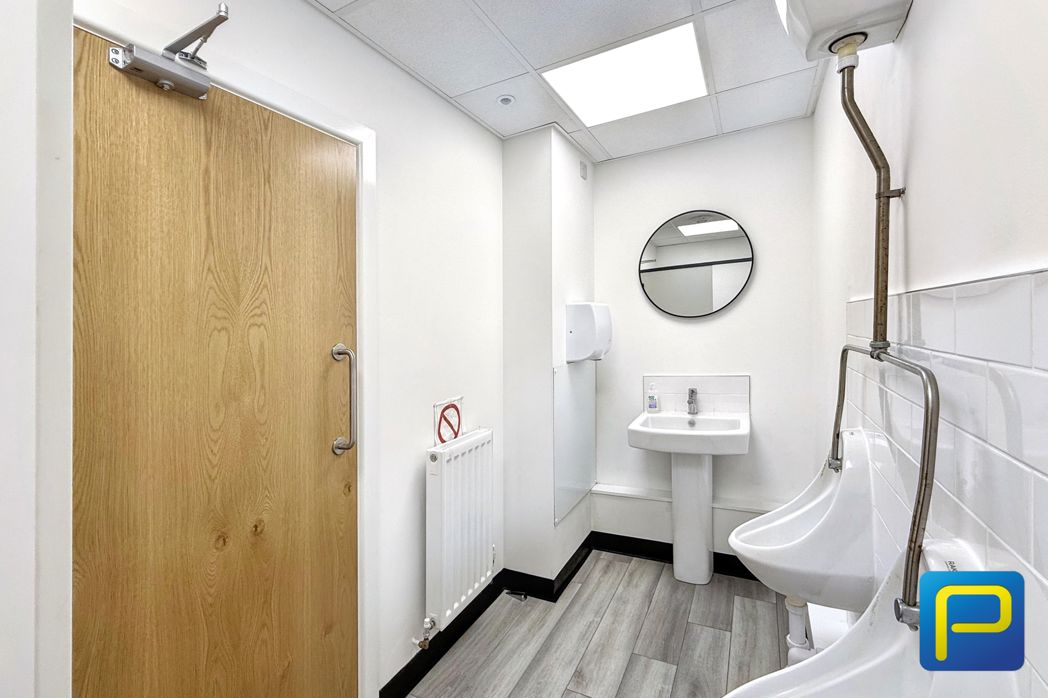 Property image 25 of 34