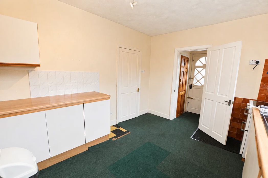 Property image 8 of 22