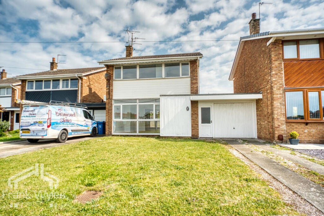 Property image 1 of 12