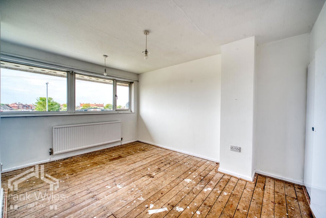 Property image 7 of 12