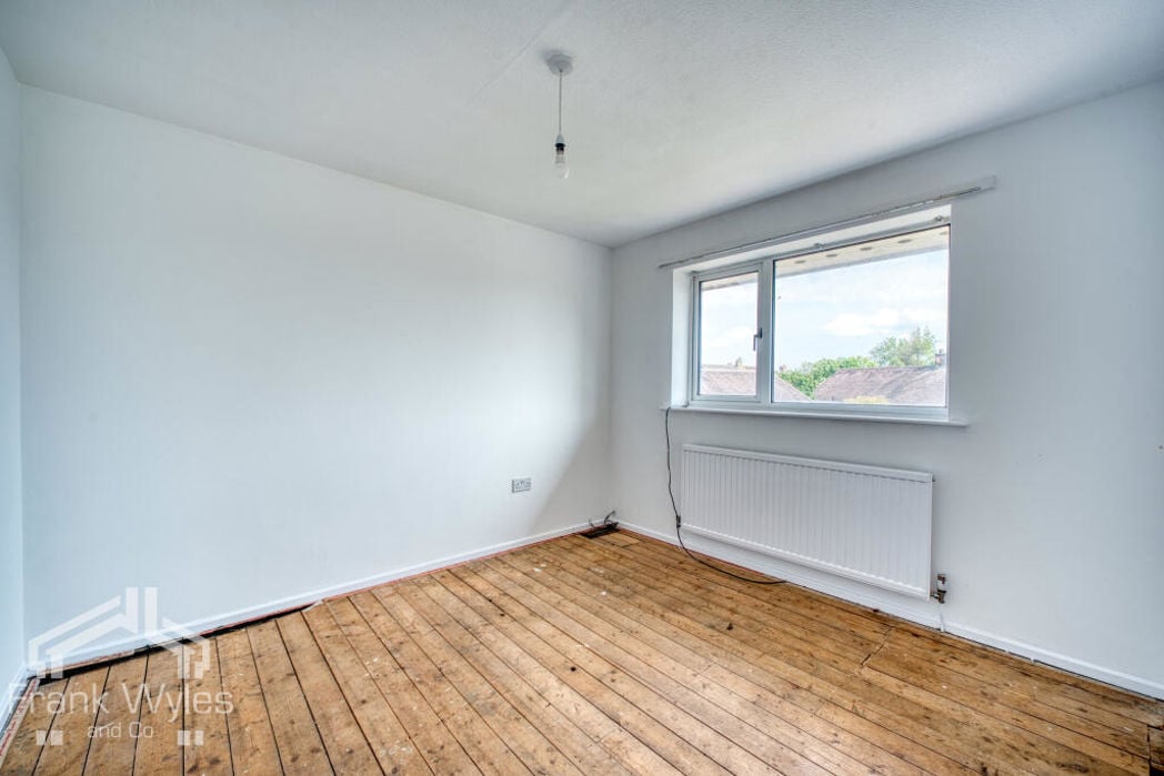 Property image 8 of 12