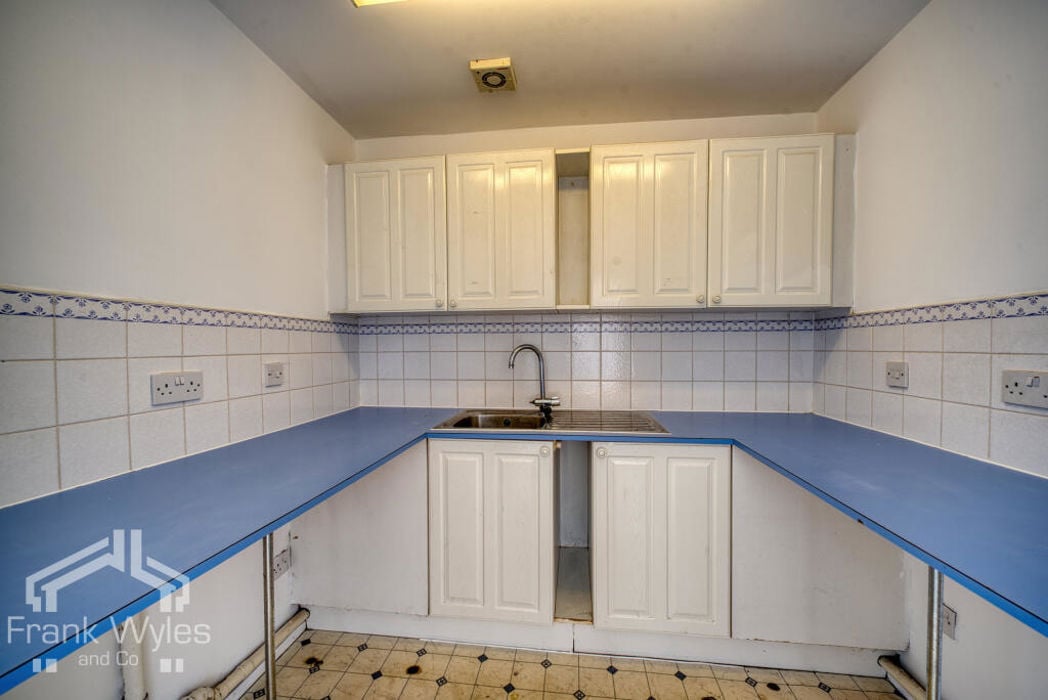 Property image 6 of 12