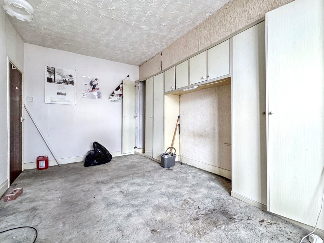 Property image 8 of 15