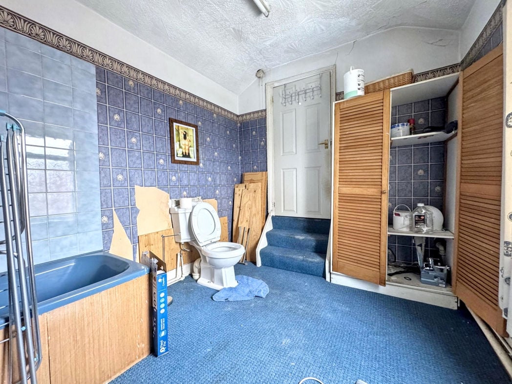 Property image 11 of 15