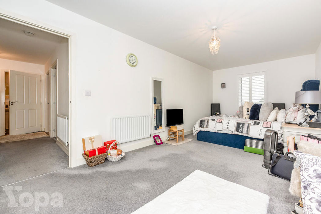Property image 14 of 16
