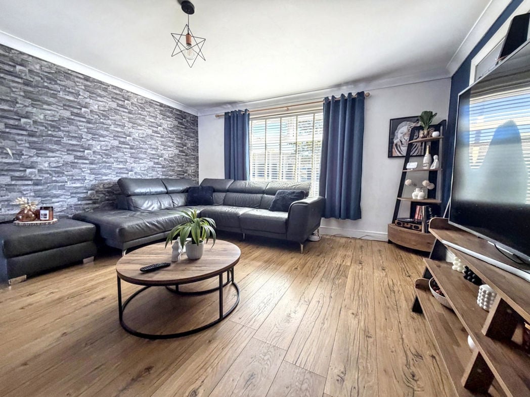 Property image 4 of 20