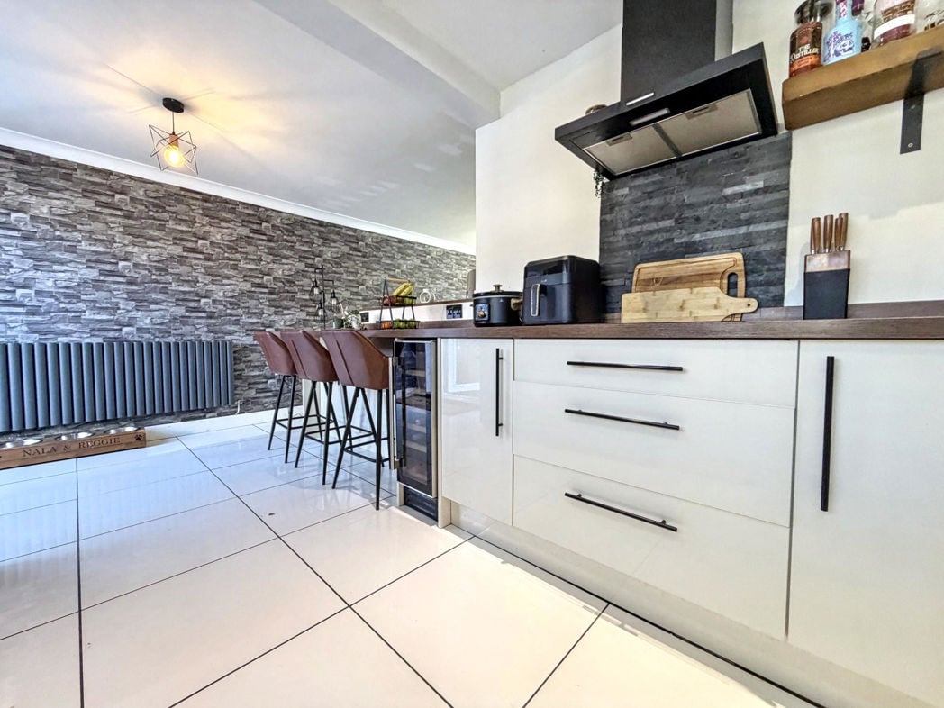 Property image 8 of 20