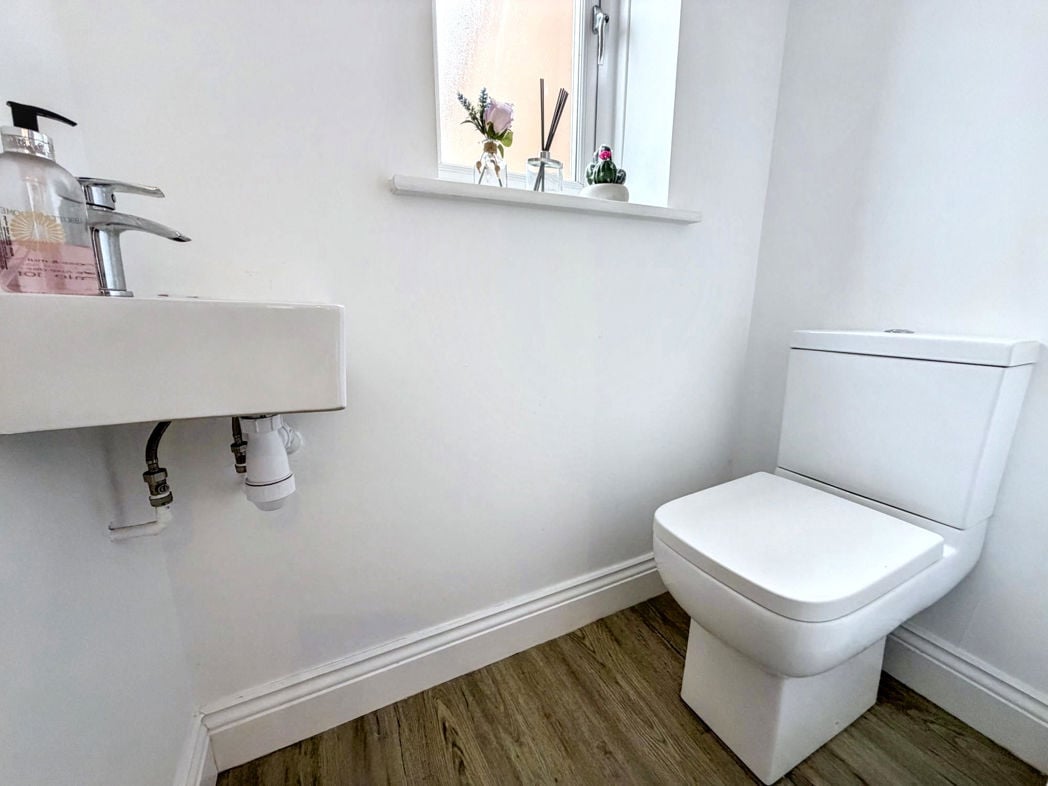 Property image 16 of 30