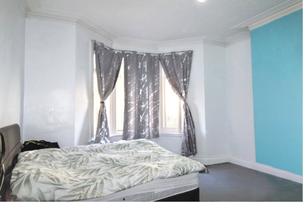 Property image 4 of 7