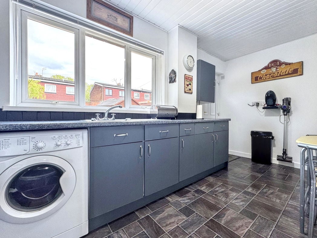 Property image 8 of 24