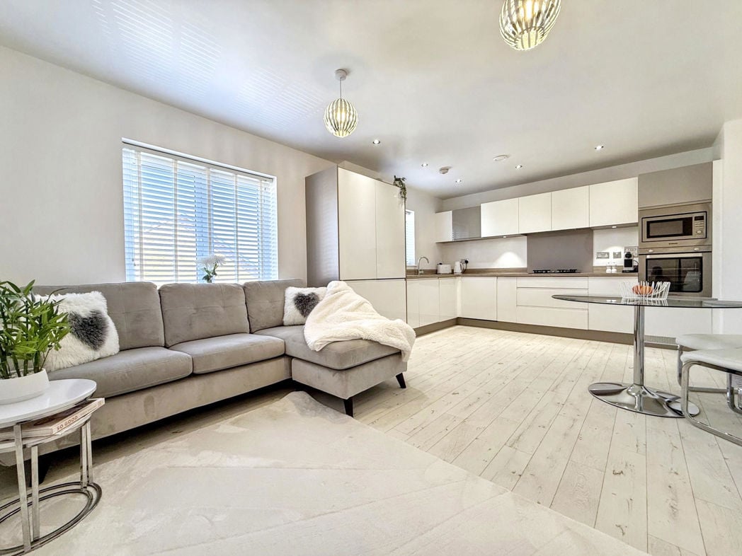 Property image 2 of 15