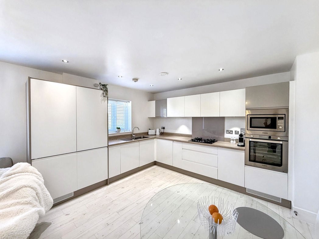Property image 7 of 15