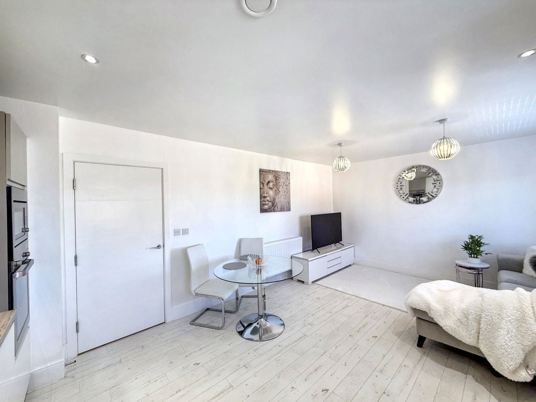 Property image 3 of 15