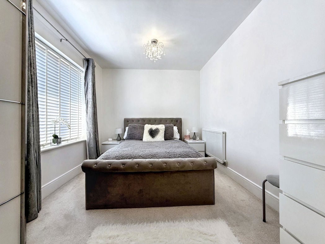 Property image 10 of 15