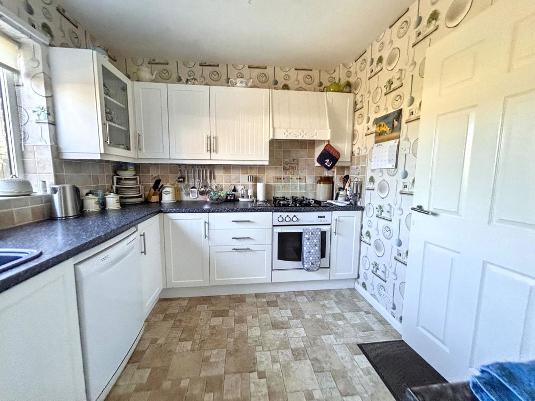Property image 7 of 23