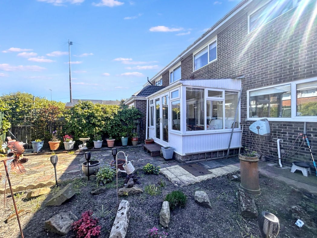 Property image 9 of 23