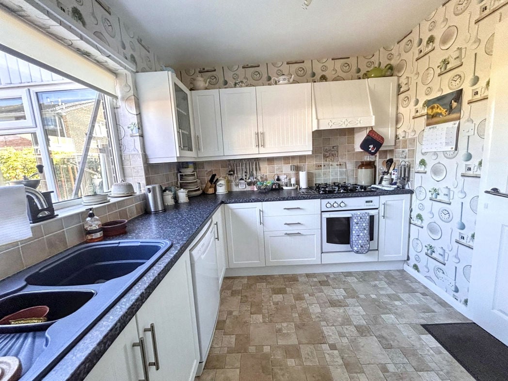 Property image 11 of 23